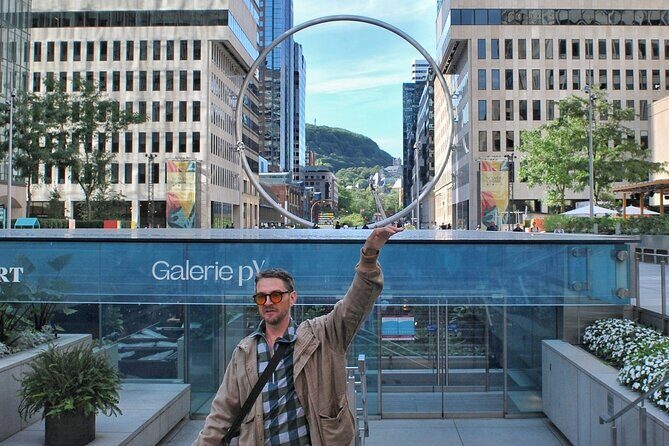 1 Hour Downtown Montreal Tour - The Historical Train Station and the Tunnels’ Story