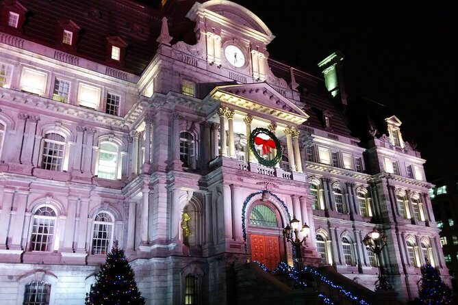 Christmas Walking Tour in Old Montreal - Stop 1: The Montreal World Trade Centre and its Santa Claus exhibit