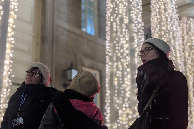 Christmas Walking Tour in Old Montreal - Stop 2: Bonsecours Market for Christmas gifts and local crafts