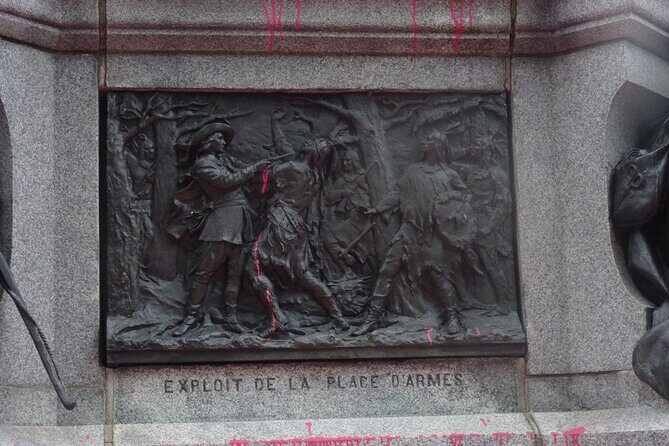 Colonial Secrets of Old Montreal Walking Tour - Place d’Armes: the colonial clues right in the center