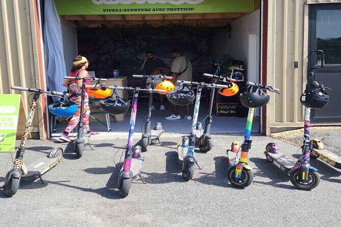 Experience Old Montreal on e-scooters with a local comedian - Old Montreal on e-scooters: why this works