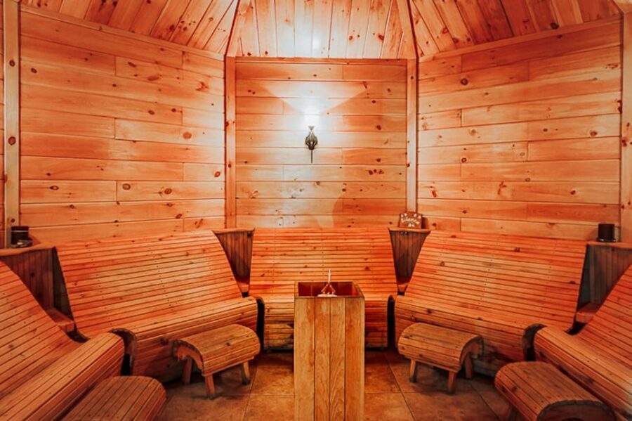 From Montreal: Natur'Eau Spa Day Trip with Admission Ticket - Montreal pickup and the country-road start