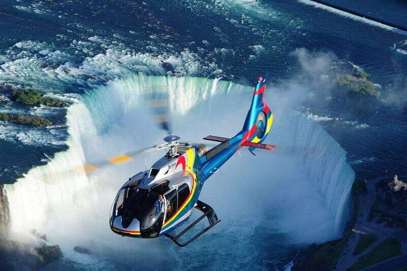 From Montreal: Toronto, Niagara Falls & 1000 Islands Tour - How the tour handles seasons: Hornblower in summer vs 4D in winter