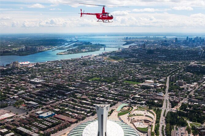 Helicopter Tour Over Montreal - Where the Flight Starts: Helicraft in Saint-Hubert