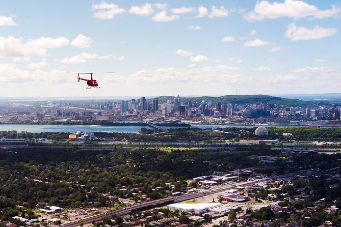 Helicopter Tour Over Montreal - Inside the Helicopter: Headsets, Comfort, and the Weight Limit Line