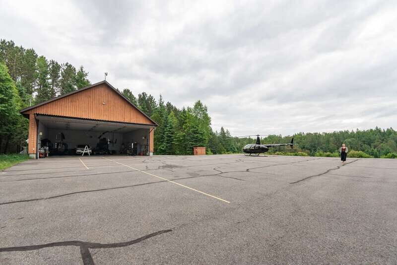 Mont Tremblant: Helicopter Tour with Optional Stopover - The pilot and the safety tone: how the tour keeps it calm