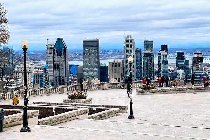 Montreal: 3-Hour Private Car Tour with Expert & Free Pick up - Place d’Armes Landmarks: Bank of Montreal Museum Area and Notre-Dame Basilica