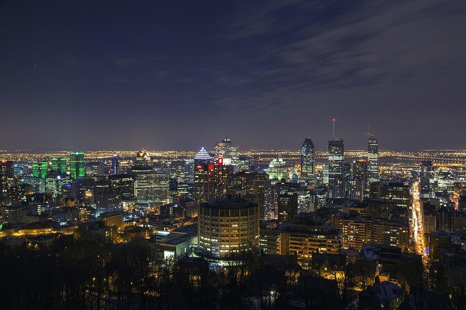 Montreal at Night Tour - Why a 7:00 PM Start Matters in Montreal