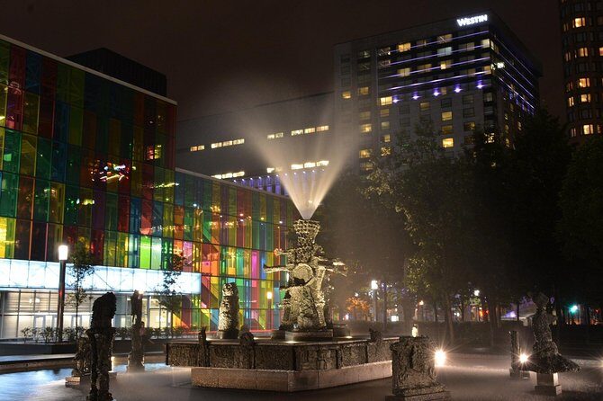 Montreal at Night Tour - Downtown Drive-By: Seeing the Big Picture