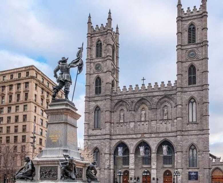 Montreal : Downtown & Underground Walking Tour with a Guide - Windsor Station and the Sun Life Building: downtown power points