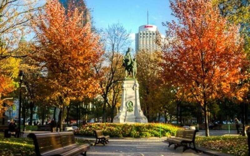 Montreal : Downtown & Underground Walking Tour with a Guide - Square Dorchester: the quick payoff spot near the center