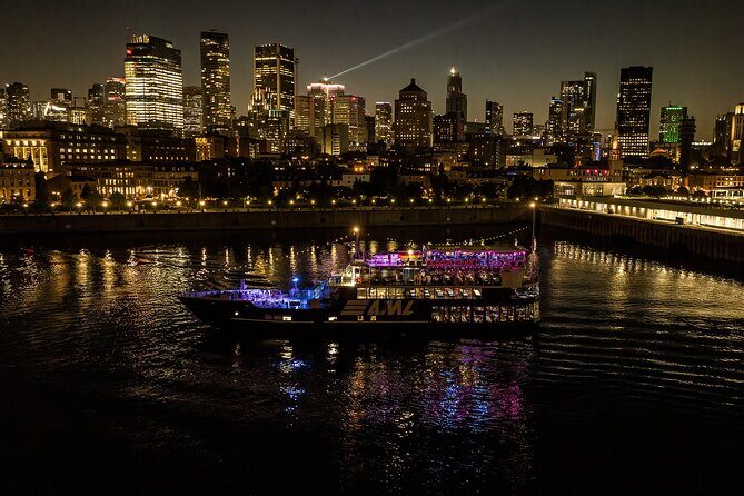 Montreal: Evening cruise with DJ - La Ronde from the water: amusement-park energy without leaving your seat