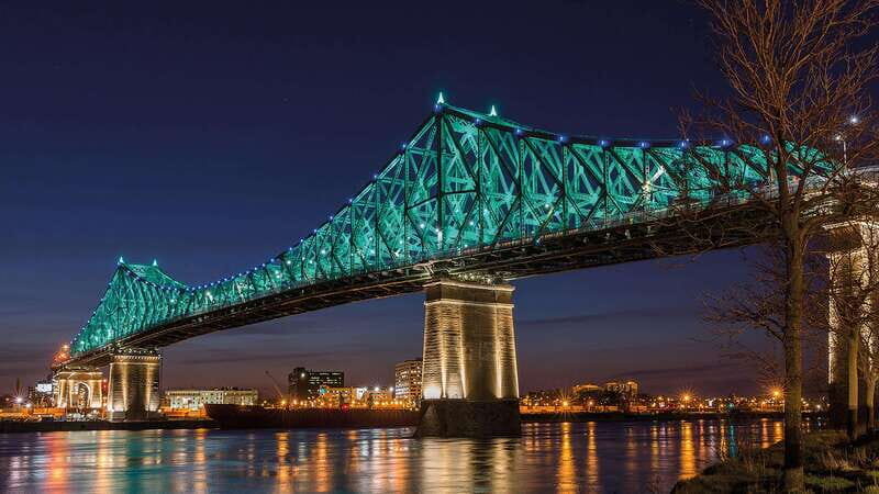 Montreal: Evening Cruise with DJ and Dance Floor - DJ Night and the Largest Floating Dance Floor: Music You Can Move To