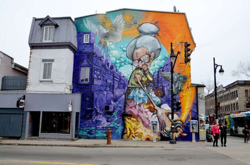 Montreal: Full-Day Small Group City Tour - Old Montreal lunch and shopping break: plan your wander