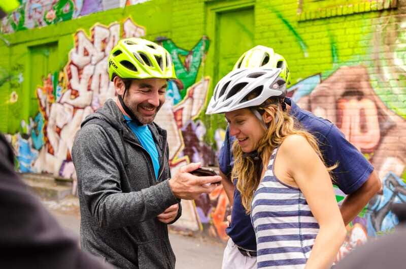 Montreal: Guided Bike Tour of City, Old Port & Plateau - Food tasting and the Saint-Viateur moment: why it’s more than a snack