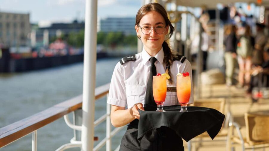 Montréal: Guided Sightseeing River Cruise - Making the most of it: small tactics that pay off