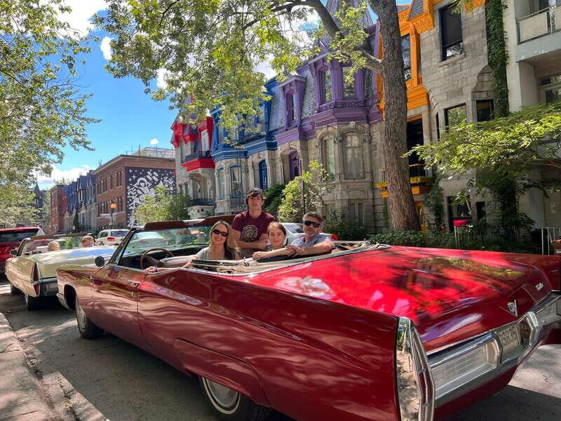 Montréal: Guided Tour in Vintage Convertible Cadillac - Mount Royal Add-On: The Quick Stroll to the City View