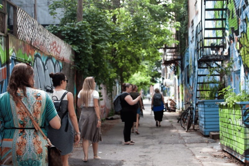 Montreal: Guided Walking Tour of Montreal's Murals - Toward the Entertainment District: Phillip Adams and David Guinn moments