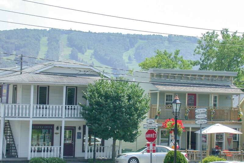 Montreal: Laurentian Mountains Day Trip - Key things to know before you go