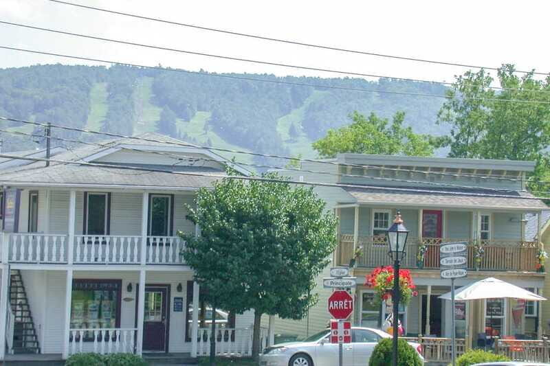 Montreal: Laurentian Mountains Day Trip - Should you book the Montreal: Laurentian Mountains Day Trip?
