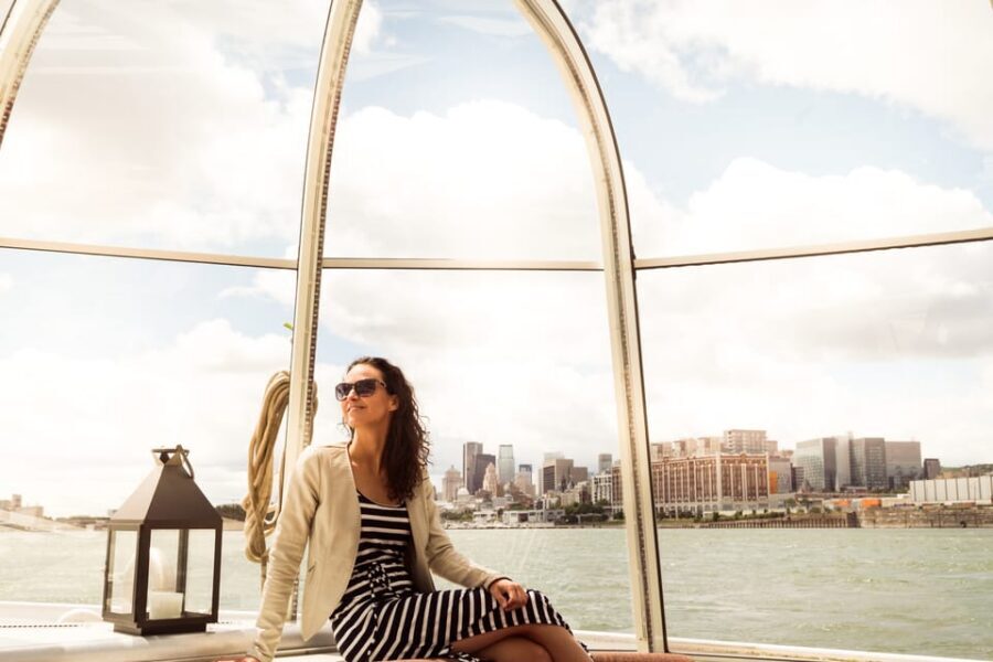 Montreal: Le Bateau-Mouche St. Lawrence Sightseeing Cruise - Timing your day: make the cruise your Montreal warm-up