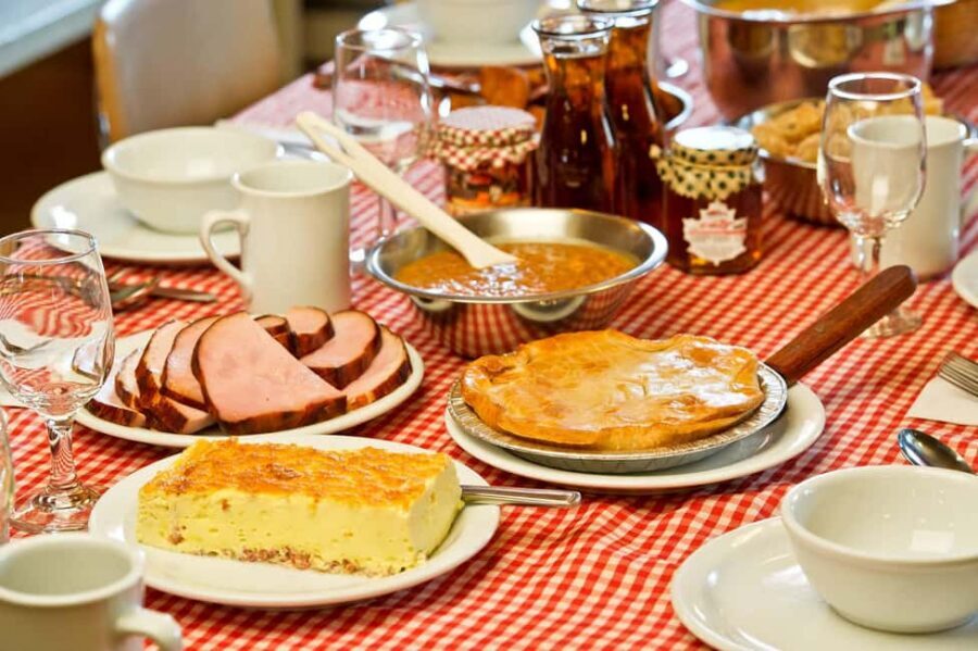 Montreal: Maple Syrup Tour with Sugar Shack & Local Cuisine - Key moments you’ll remember
