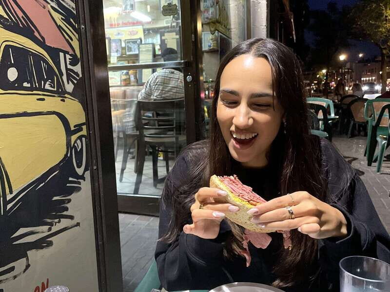 Montréal: Mile End Foodie Tour with Tasting - Mile End on Foot: What 3 Hours Feels Like