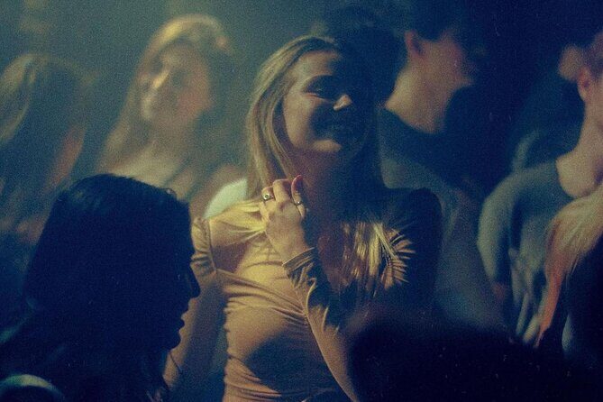Montreal Nightlife Playground An Exclusive Party Experience - Meeting up at 9:30 pm (and what that timing tells you)