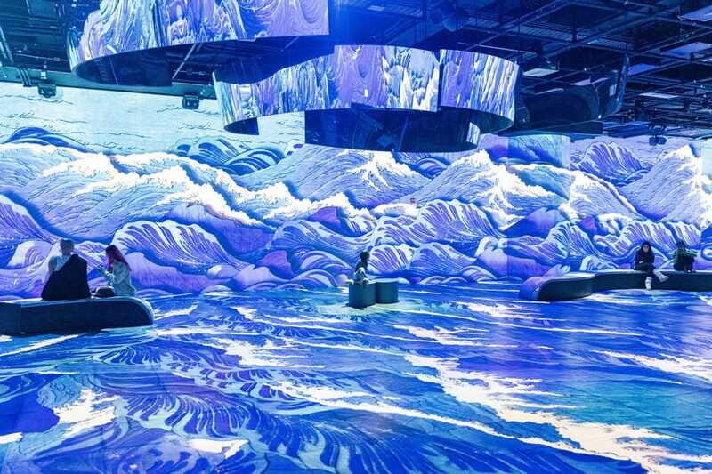 Montreal: OASIS Immersion Entry Ticket - Gallery-to-gallery experience: how each room changes the feeling