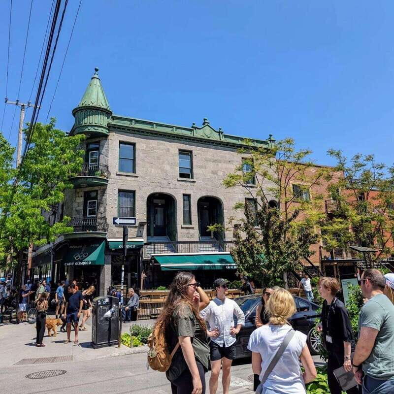 Montreal: Plateau Mont-Royal & Mile End Walking Tour - Starting at ITHQ: where your walk gets its footing