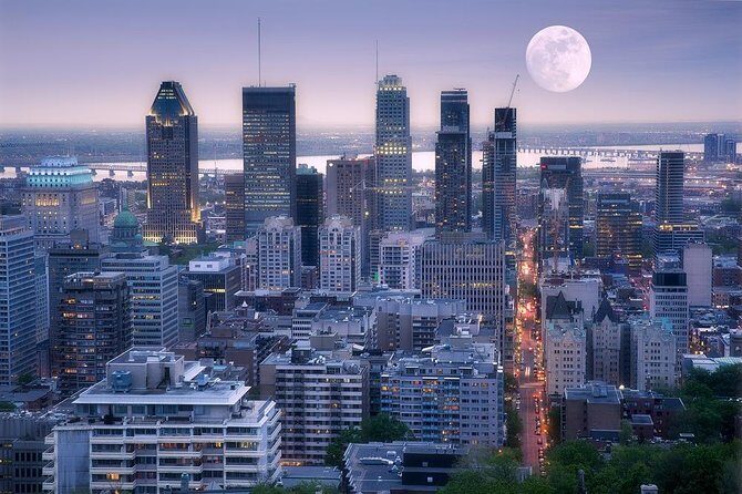 Montreal Premium Driving Night Tour with La Grand Roue Ride - Mount Royal: skyline views with a nature-and-city switch