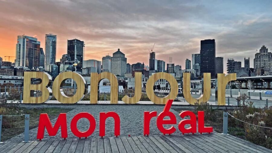 Montreal: Private 2h Walking Tour RESO and Old Montreal - Why this 2-hour private walk makes sense in Montreal