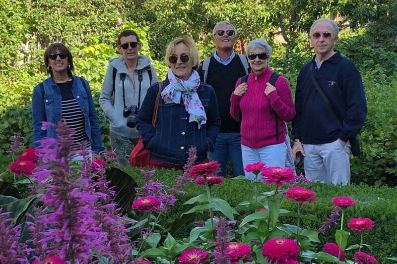 Montreal: Private custom walking tour with a guide - Why a private walk fixes Montreal’s French-English confusion