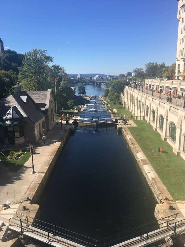 Montreal: Private Day Tour to Ottawa - Parks and sightseeing: slowing down after the big monuments