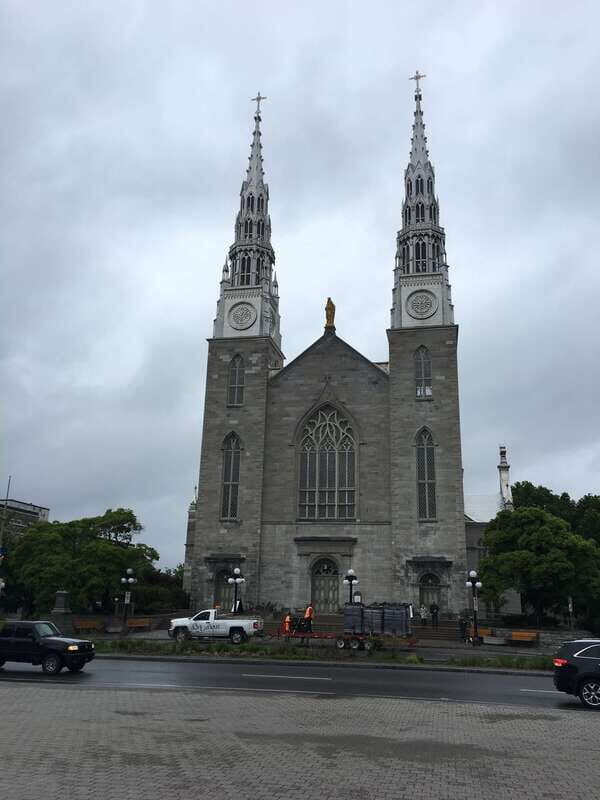 Montreal: Private Day Tour to Ottawa - Timing that works: guided, free, then back by 5 to 6