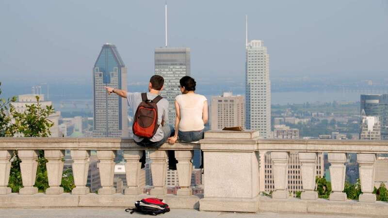 Montreal: Private Highlights & Hidden Gems Tour with a Local - Cobblestoned streets and the joy of not being herded