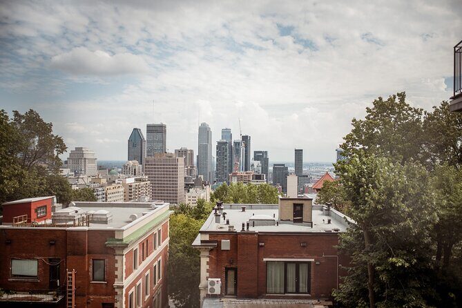 Montreal Private Tour: Highlights & Hidden Gems with a local - Starting at Place d’Armes: a quick reset for your Montreal day
