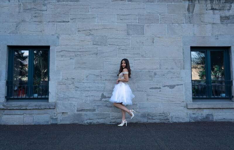 Montreal: Professional Photo Session with Delivery - Choosing your Montreal backdrop: one spot or a mini route