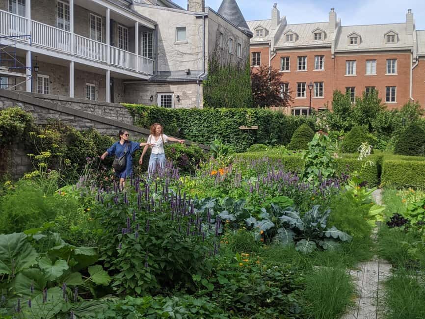 Montréal: The Original Old Montréal Walking Tour - Key things that make this tour worth your $25