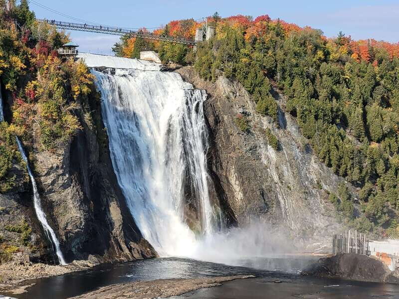 Montreal to Quebec City Tour with Private Transportation - Île d’Orléans: chocolate, wine, and the village feel you can actually slow down for