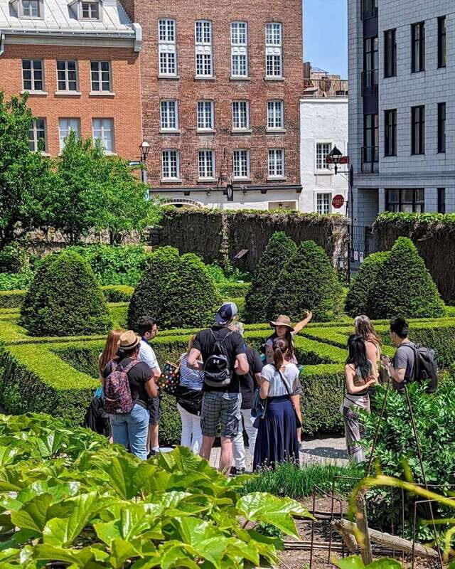 Montreal: Top Rated Small Group Old Montreal Walking Tour - Place Jacques-Cartier: the scene behind the scene