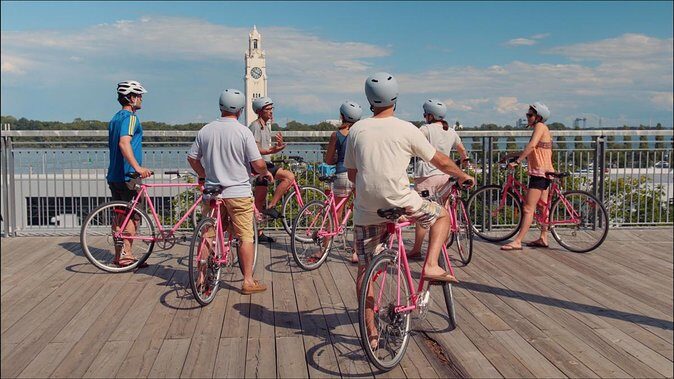 Non Touristy Pink Bike Tour by Spade & Palacio - Small group energy: how 10 riders changes the whole ride