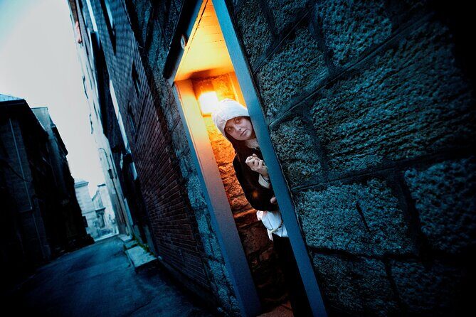 Old Montreal Ghost Walking Tour - Why 8:00 pm changes everything in Old Montreal