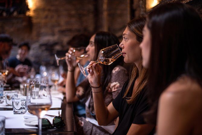 Old Montreal Guided Food Tour with 8+ Local Delicacies Tastings - Old Montreal food tour: the 5 tastings (plus drink)