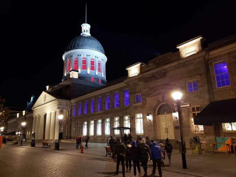 Old Montreal: Traditional Ghost Walk of the Haunted City - Guide Performance: What Makes the Ghost Walk Feel Like Theater