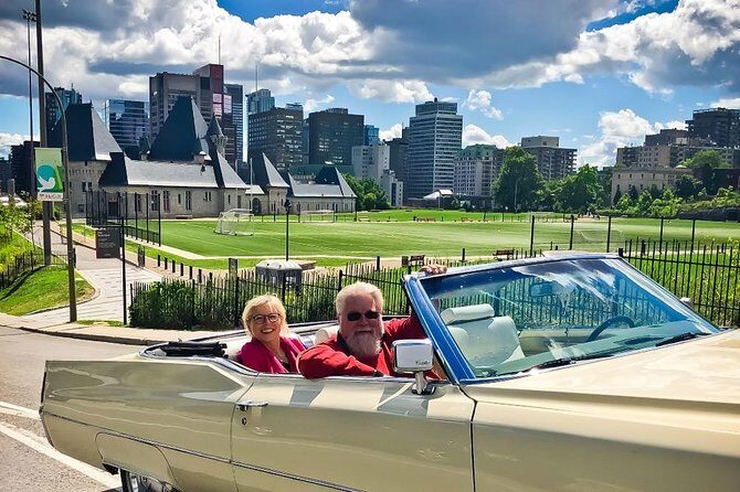 PRIVATE 3-hour COMPLETE tour of Montréal in convertible Cadillac - Old Montréal in the Open Air: 17th-Century Streets, Photos, and Quick Wins
