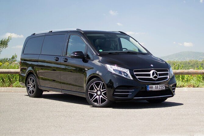Private Transfer from Montreal Airport YUL to Montreal / Bromont - Why a Private YUL-to-Montreal-or-Bromont Transfer Feels Worth It