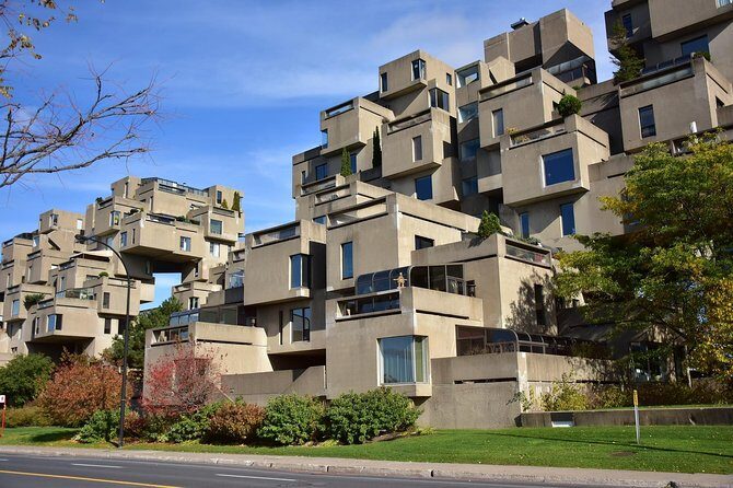 Small-Group Sightseeing Tour of Montreal - Westmount: mansions from the road, with context you can actually use