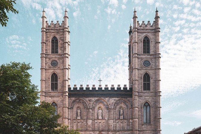 Walking tour of Old Montreal - 16/42 Tours - A City-Licensed Guide: What You’re Really Buying